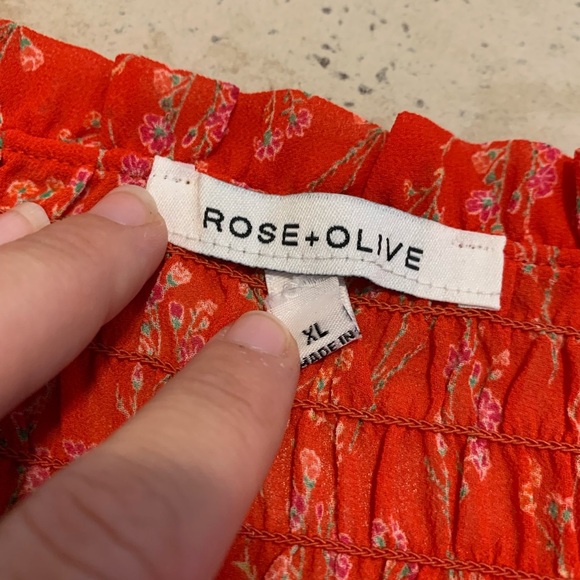 Rose + Olive Red Floral Smocked Blouse - Size XL - Picture 2 of 5